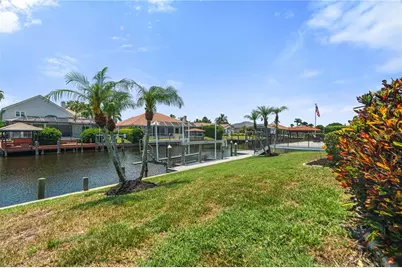 9810 Compass Point Way, Tampa, FL 33615 - Photo 58