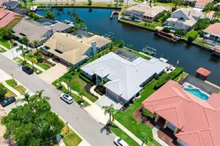 9810 Compass Point Way, Tampa, FL 33615 - Photo 4