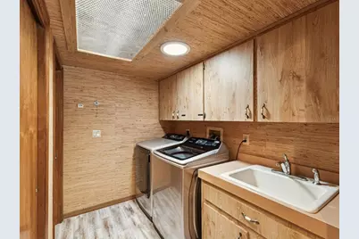 8393 Delaware Drive, Weeki Wachee, FL 34607 - Photo 18