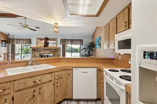 8393 Delaware Dr, Weeki Wachee, FL 34607 - Photo 16