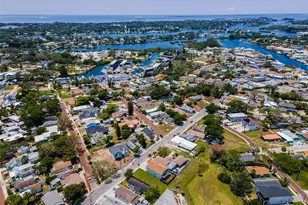 124 Athens St, Tarpon Springs, FL 34689 - Photo 34