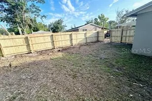 300 Midwood Dr, Plant City, FL 33566 - Photo 8