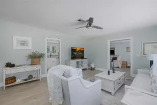 1830 Santa Barbara Dr, Dunedin, FL 34698 - Photo 12