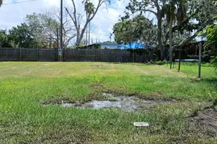6828 Edgewater Dr, New Port Richey, FL 34652 - Photo 1