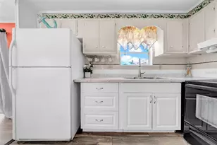 12308 Longhorn Dr, Hudson, FL 34667 - Photo 10