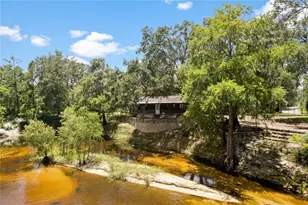 6410 Amelia Ln, Dade City, FL 33523 - Photo 2