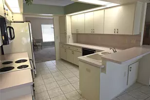 9168 Southern Comfort Ct, Weeki Wachee, FL 34613 - Photo 6