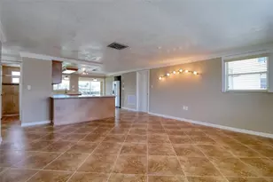 13637 Lagoon Dr, Hudson, FL 34667 - Photo 12