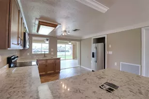 13637 Lagoon Dr, Hudson, FL 34667 - Photo 14