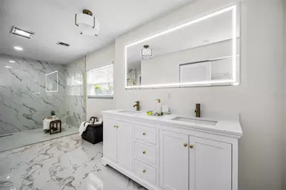 409 S Barbara Lane, Tampa, FL 33609 - Photo 10