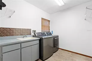 8057 Moonlight Ln, New Port Richey, FL 34654 - Photo 16