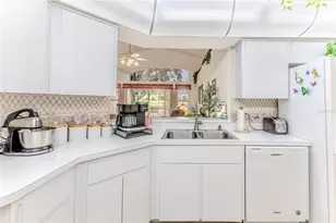 464 Mistwood Ct, Spring Hill, FL 34609 - Photo 16