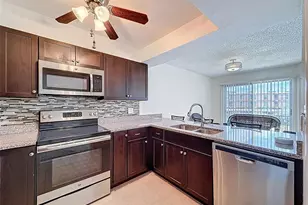 225 Country Club Dr, Largo, FL 33771 - Photo 10