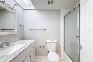 225 Country Club Dr, Largo, FL 33771 - Photo 18