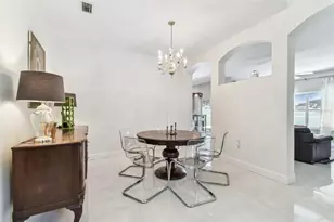 1120 Bluffs Cir, Dunedin, FL 34698 - Photo 8