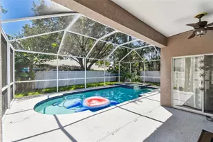 1120 Bluffs Cir, Dunedin, FL 34698 - Photo 58