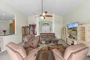 11004 Carnes St, Weeki Wachee, FL 34613 - Photo 8