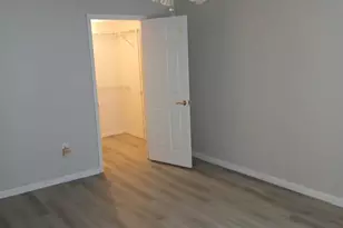 4718 Christa Ct, Tampa, FL 33614 - Photo 10