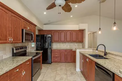 7328 Sugarbush Drive, Spring Hill, FL 34606 - Photo 12