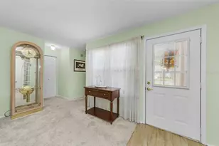 11516 Versailles Ln, Port Richey, FL 34668 - Photo 6