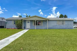 10905 Scenic Dr, Port Richey, FL 34668 - Photo 8