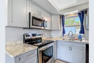 10905 Scenic Drive, Port Richey, FL 34668 - Photo 18