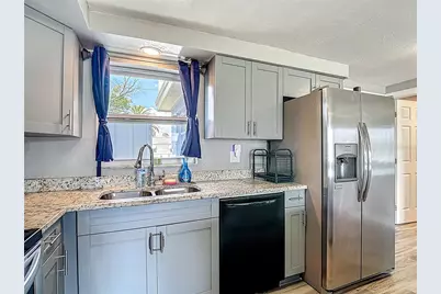 10905 Scenic Drive, Port Richey, FL 34668 - Photo 16