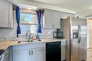 10905 Scenic Dr, Port Richey, FL 34668 - Photo 16