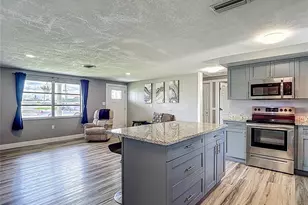 10905 Scenic Dr, Port Richey, FL 34668 - Photo 12