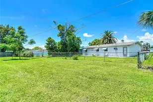 10905 Scenic Dr, Port Richey, FL 34668 - Photo 46