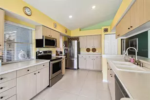 1228 Ashbourne Cir, Trinity, FL 34655 - Photo 4