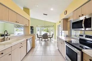 1228 Ashbourne Cir, Trinity, FL 34655 - Photo 14