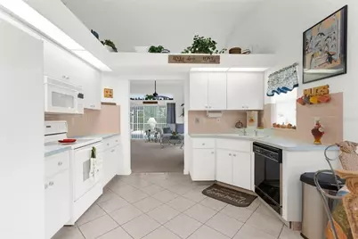 9426 Mississippi Run, Weeki Wachee, FL 34613 - Photo 10