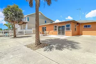 13816 Victor Ave, Hudson, FL 34667 - Photo 16