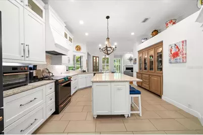 10111 Weeks Drive, Brooksville, FL 34601 - Photo 8