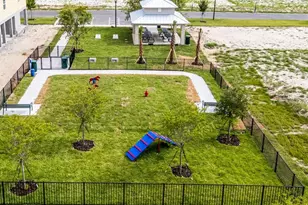 694 Florida Elm Ct, Deland, FL 32720 - Photo 4