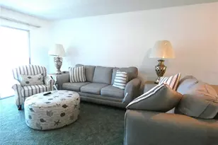 11231 Dollar Lake Dr, Port Richey, FL 34668 - Photo 16