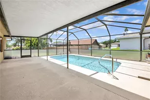 4381 Craigdarragh Ave, Spring Hill, FL 34606 - Photo 20