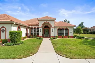 8698 Mississippi Run, Weeki Wachee, FL 34613 - Photo 6