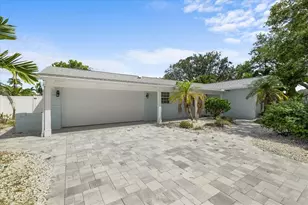 10001 S Yacht Club Dr, Treasure Island, FL 33706 - Photo 6