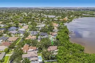 1065 Sable Ct N E, Saint Petersburg, FL 33702 - Photo 42
