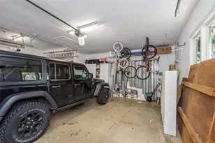 1065 Sable Ct N E, Saint Petersburg, FL 33702 - Photo 12