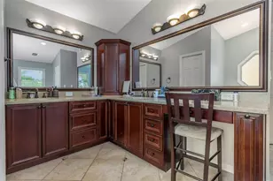 1065 Sable Ct N E, Saint Petersburg, FL 33702 - Photo 14