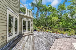 1065 Sable Ct N E, Saint Petersburg, FL 33702 - Photo 6