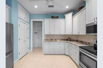 9196 Mississippi Run, Weeki Wachee, FL 34613 - Photo 22