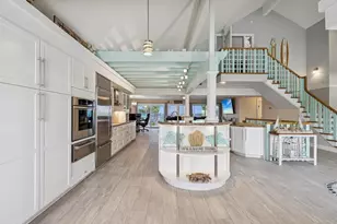 5101 Westshore Dr, New Port Richey, FL 34652 - Photo 14