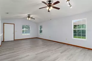 21557 SW Peach Blossom St, Dunnellon, FL 34431 - Photo 6