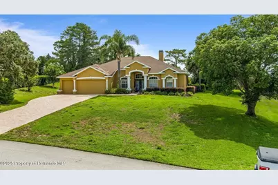 11422 Warm Wind Way, Weeki Wachee, FL 34613 - Photo 2