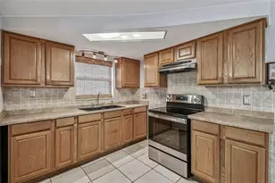 1042 Saxon Ln, Holiday, FL 34691 - Photo 10