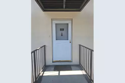 4518 Garnet Drive #202, New Port Richey, FL 34652 - Photo 12
